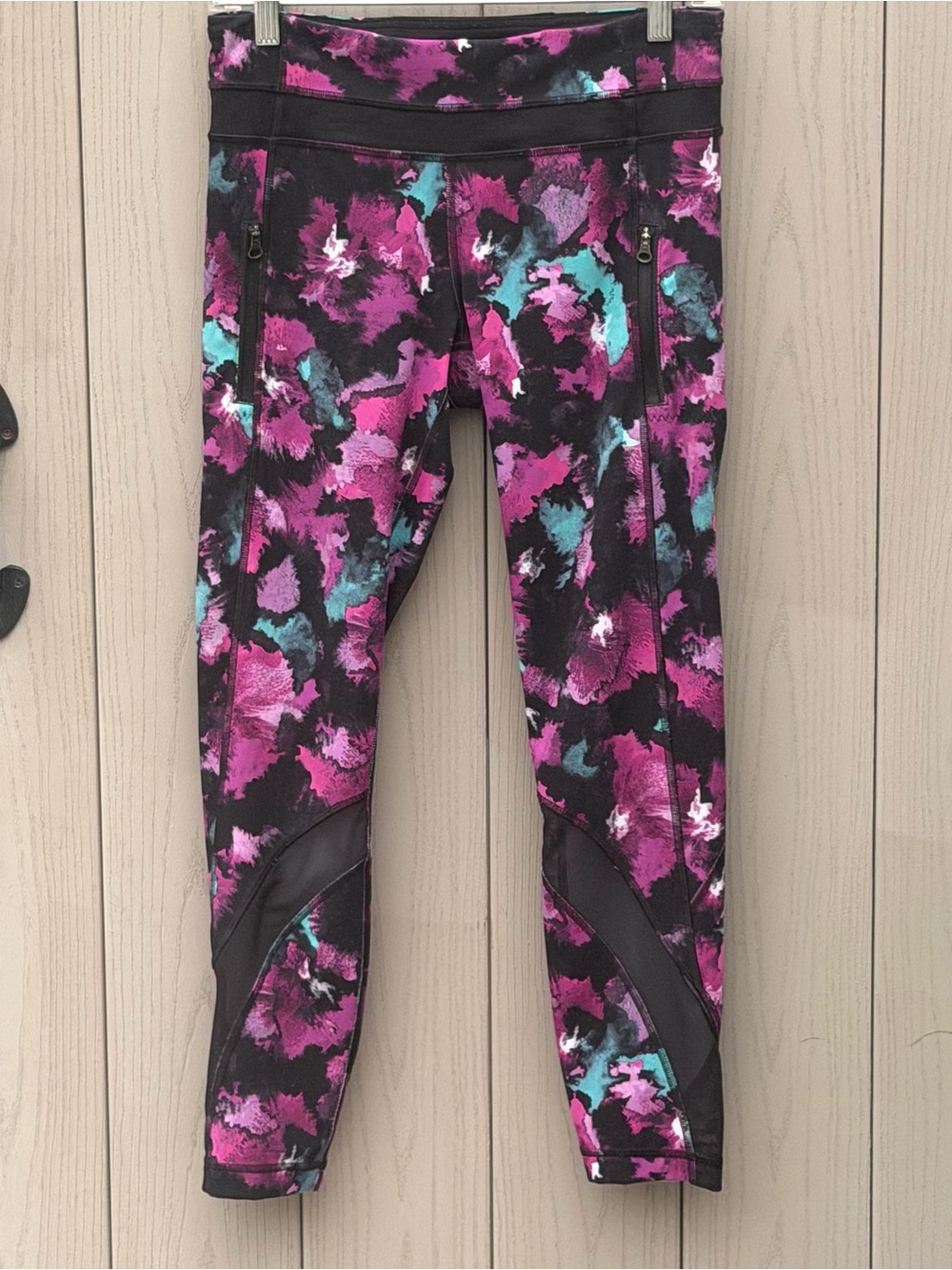 lululemon athletica wBlack, Purple, Teal Abstract-Print Perform Leggings- pocket - Picture 11 of 11